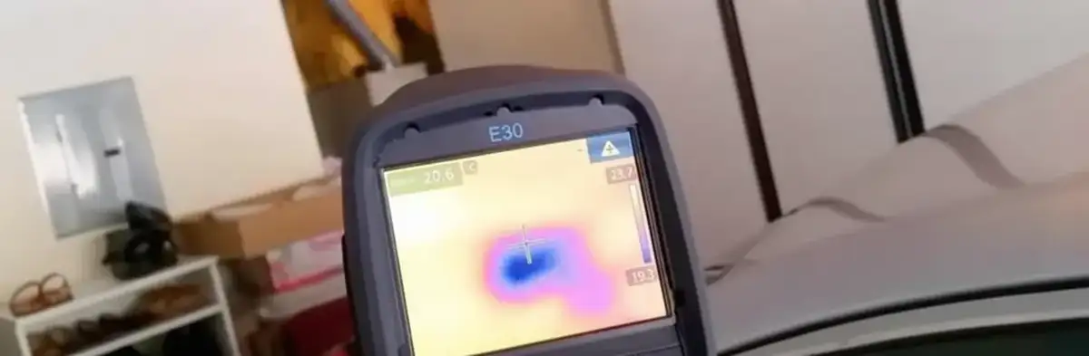 mold inspection using thermal imaging technology to detect moisture and hidden mold in a home in Sarasota, FL